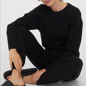 New H&M 100% Cashmere Sweater and Joggers set xs